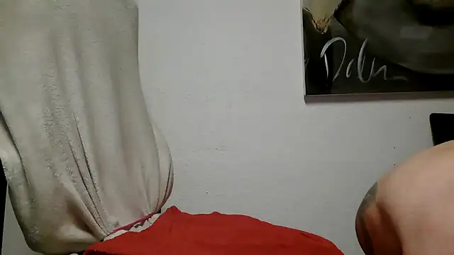 dani4334 online show from December 31, 8:04 am