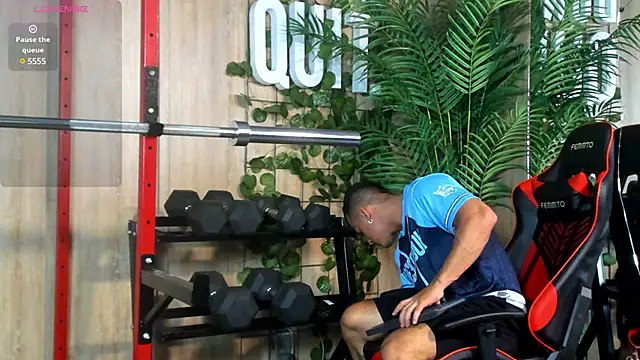 Snapshot of Alex_towers chatting on January 2, 2:22 am Alex towers online show from January 2, 2:22 am