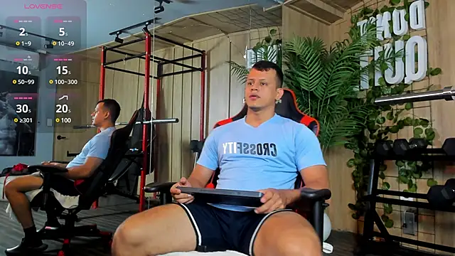 Snapshot of Alex_towers chatting on January 4, 7:34 pm Alex towers online show from January 4, 7:34 pm