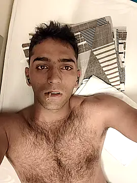 loganwollf online show from September 10, 7:45 pm