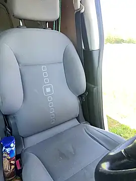 unconnudu21000 online show from April 15, 10:26 am