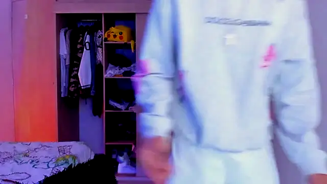 aldrinwhite online show from November 21, 5:12 pm