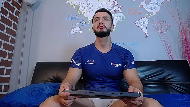 AndyBlass online show from December 14, 1:06 pm