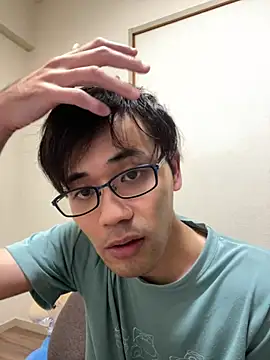 Snapshot of ryusei18570 chatting on January 6, 12:13 pm ryusei18570 online show from January 6, 12:13 pm