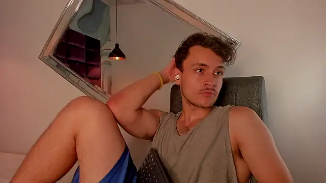 Desmon Clark online show from September 12, 11:38 pm