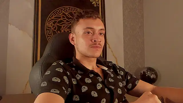 Desmon Clark online show from October 3, 12:37 am