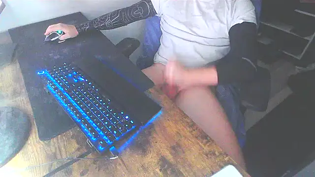 WouldLovetoFuckYou666 online show from March 19, 12:59 am