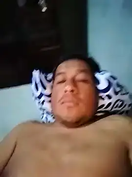 Snapshot of marcuszza22 chatting on January 24, 10:08 pm marcuszza22 online show from January 24, 10:08 pm