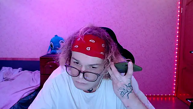 Snapshot of Steve_Mi chatting on September 15, 1:23 pm Steve Mi online show from September 15, 1:23 pm