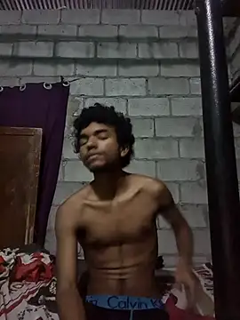 Snapshot of Reynold2608 chatting on October 12, 12:37 am Reynold2608 online show from October 12, 12:37 am