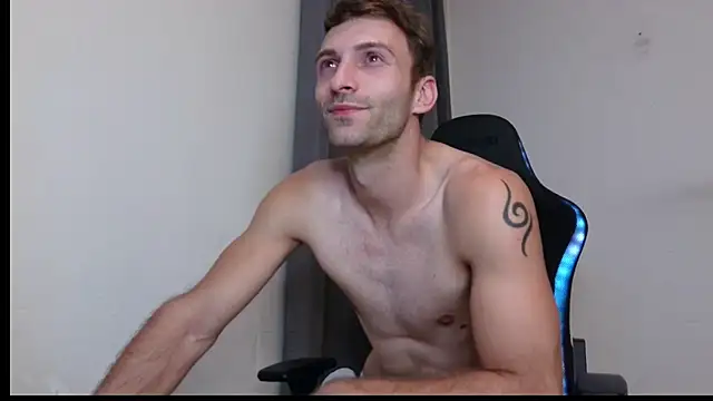 Snapshot of Ian_997 chatting on September 18, 9:39 pm Ian 997 online show from September 18, 9:39 pm