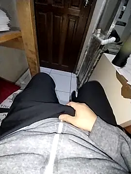 Whiper2024 online show from November 24, 6:20 pm