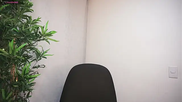 dam0n fr0st online show from March 19, 9:48 pm