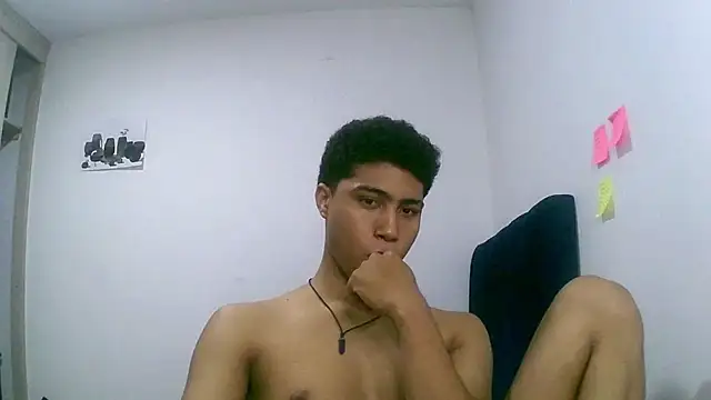 sexy diamante  online show from March 3, 1:57 am