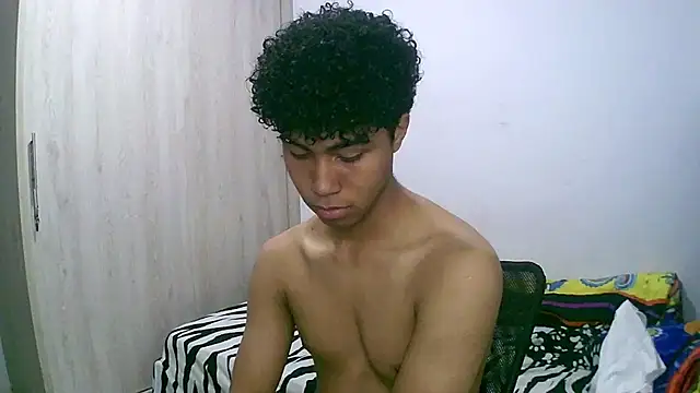 Snapshot of sexy_diamante_ chatting on October 23, 10:35 pm sexy diamante  online show from October 23, 10:35 pm