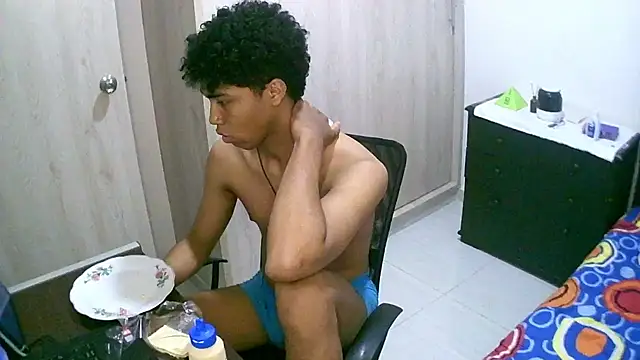 Snapshot of sexy_diamante_ chatting on October 2, 10:14 pm sexy diamante  online show from October 2, 10:14 pm