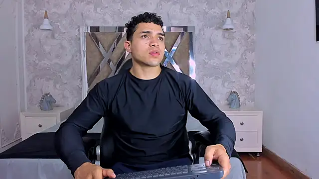 Snapshot of gerson_zt chatting on October 23, 6:44 pm gerson zt online show from October 23, 6:44 pm
