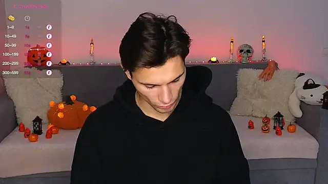 denlover1 online show from October 12, 7:35 am