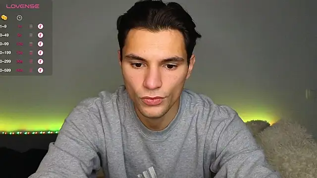 denlover1 online show from October 28, 8:39 am