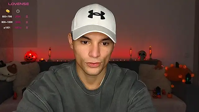 denlover1 online show from October 17, 6:39 am