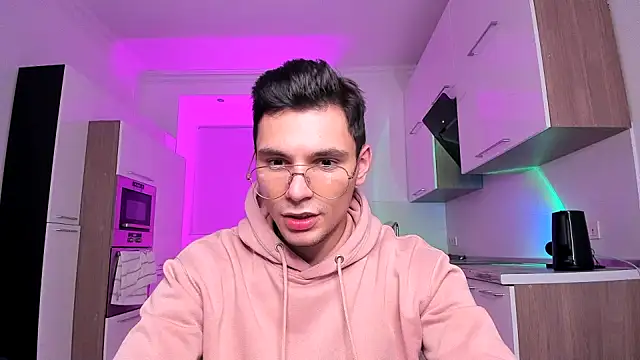 denlover1 online show from December 4, 4:21 am