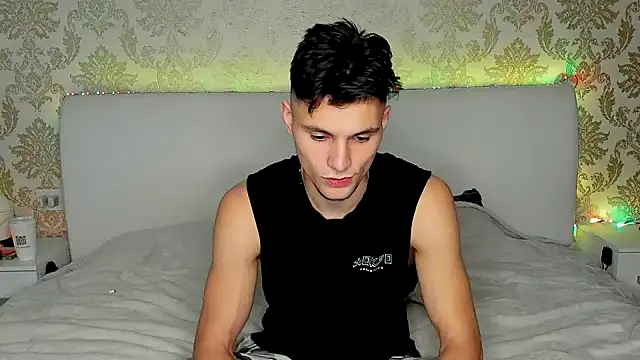 denlover1 online show from February 9, 4:07 pm