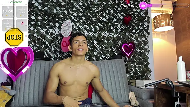 Snapshot of _EUFRATES_ chatting on February 18, 4:49 pm  EUFRATES  online show from February 18, 4:49 pm