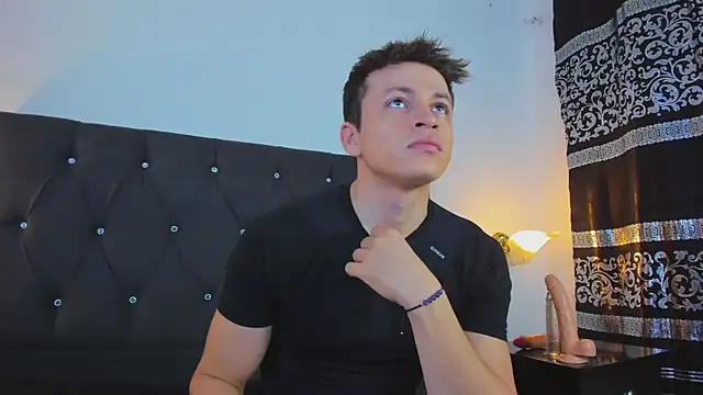 Angel Cuervo online show from January 20, 7:25 pm