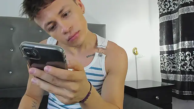 Angel Cuervo online show from December 27, 7:24 pm