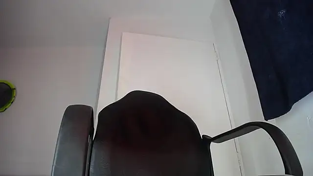 Snapshot of GilberMxx chatting on January 26, 5:02 pm GilberMxx online show from January 26, 5:02 pm