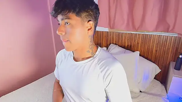 kiing azahell online show from April 3, 1:35 am