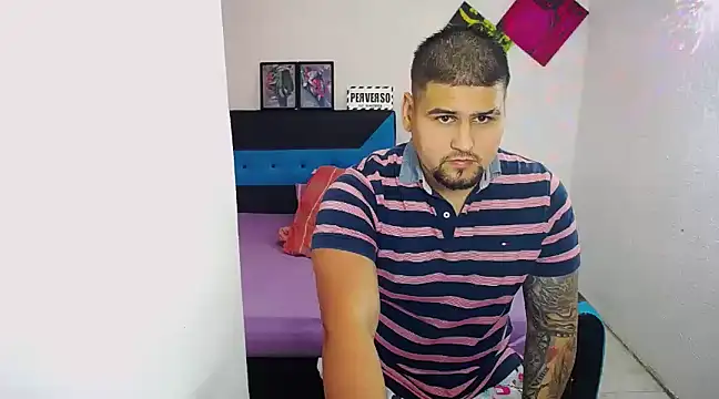 Snapshot of pitbullveryhot chatting on March 9, 5:11 am pitbullveryhot online show from March 9, 5:11 am