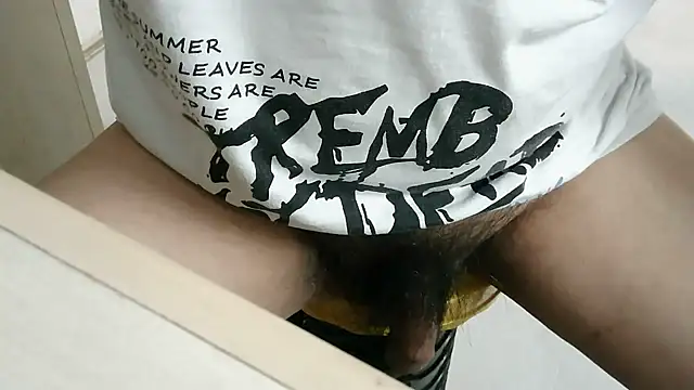 XiaoGuoGuo284512 online show from October 31, 10:13 pm