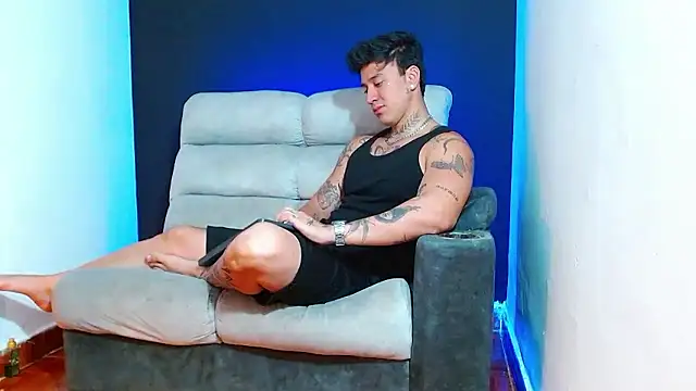 JUSTIN FULLER1 online show from January 14, 4:00 pm