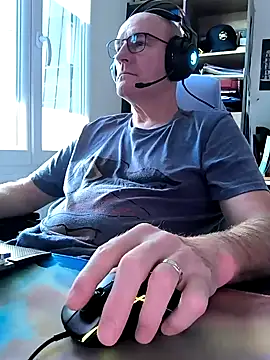 bogland33 online show from February 16, 2:10 pm