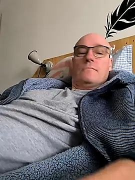 bogland33 online show from February 25, 10:58 am