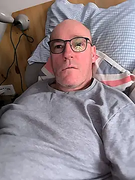 bogland33 online show from February 20, 5:18 pm