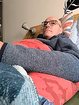 bogland33 online show from February 24, 10:04 am