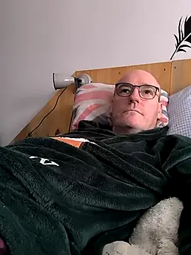 bogland33 online show from February 14, 10:17 am