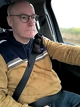 bogland33 online show from March 12, 10:16 am