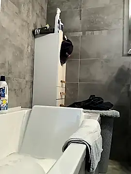 bogland33 online show from February 2, 3:39 pm