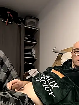 bogland33 online show from January 28, 8:25 am