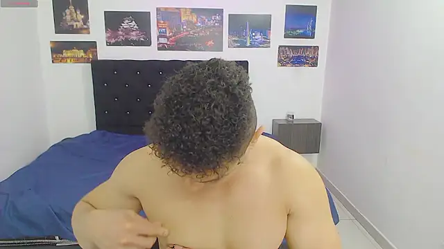 Booy Hott online show from December 3, 2:49 pm