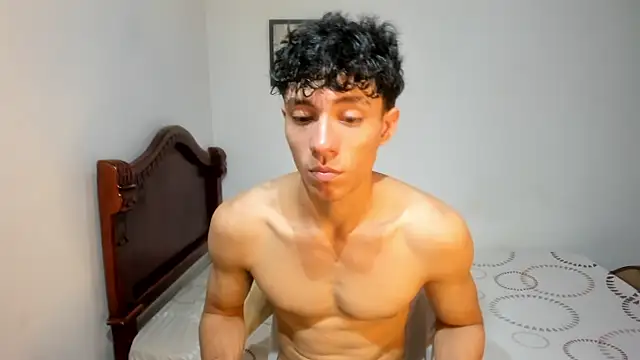 Snapshot of enzo_sloran chatting on September 11, 4:17 pm enzo sloran online show from September 11, 4:17 pm