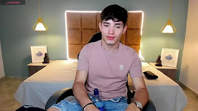 AlejooTwink online show from March 3, 1:35 am