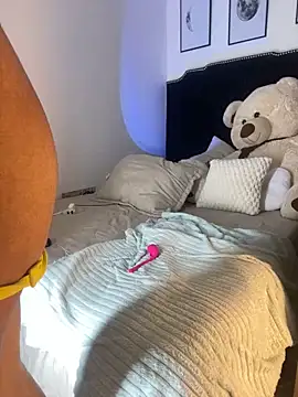 Leo bunny hot online show from December 11, 5:44 am