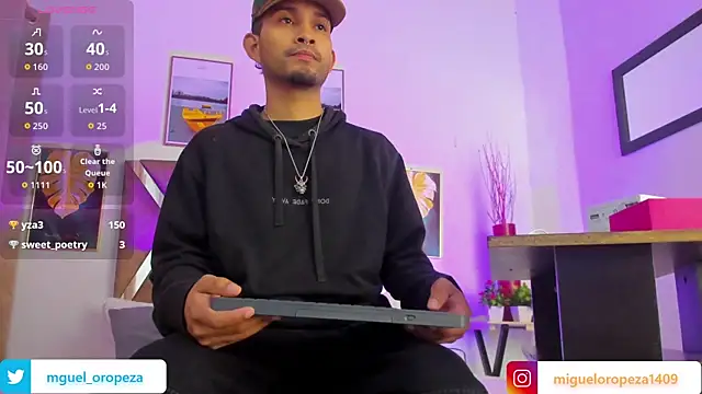 Snapshot of _miguel0 chatting on October 21, 12:19 pm  miguel0 online show from October 21, 12:19 pm