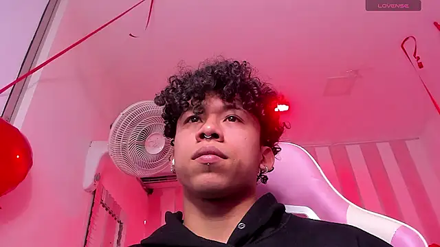 AkazaBoy  online show from February 11, 5:01 am