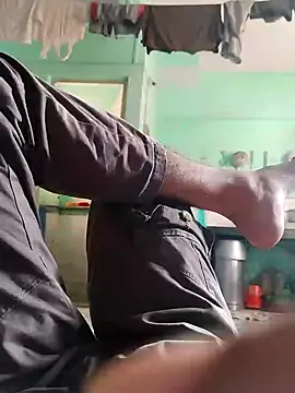 William390 online show from December 7, 9:28 am