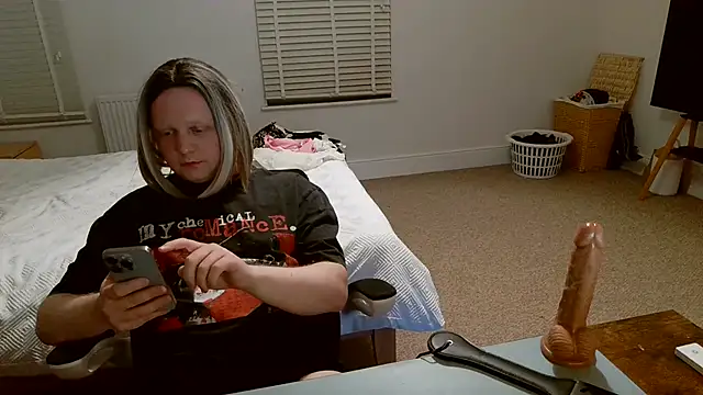 itsallfantasy online show from March 17, 8:11 pm